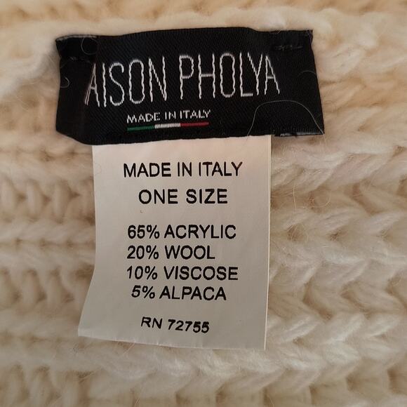 Maison Pholya Beanie Hat Women's OS Cream Wool Blend  Stretch Knit Italian Made - Picture 2 of 8